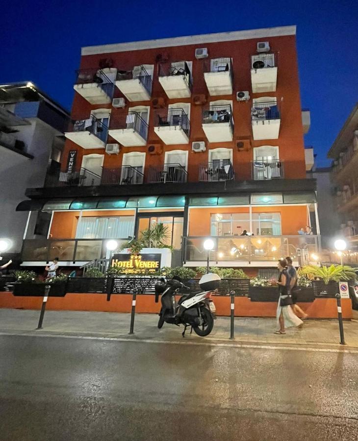 רימיני Hotel Venere מראה חיצוני תמונה